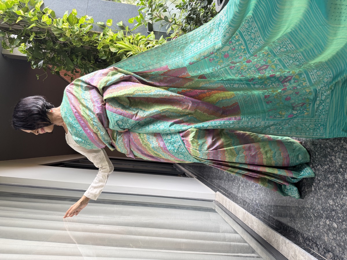 Aqua & Rose Two-Tone Handloom Pure Katan Silk Banarasi Saree — Banarasi, Pure Katan Silk, Varanasi, Uttar Pradesh, view 4