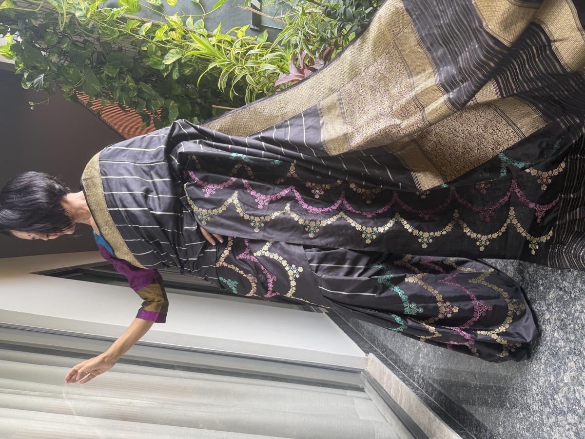 Black Ektara Katan Silk Kaduwa Banarasi Saree with Scallop Necklace Border — Banarasi, Ektara Katan Silk, Varanasi, Uttar Pradesh, view 5