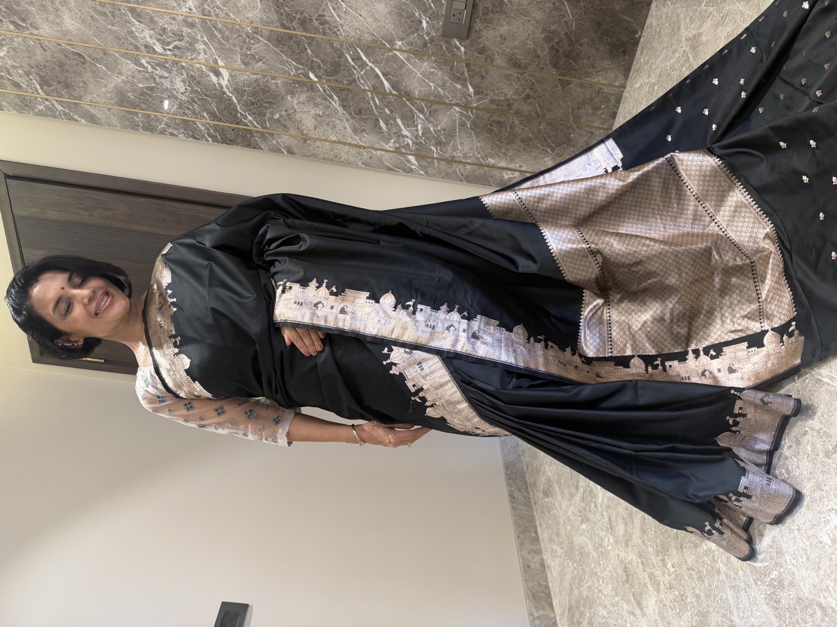 Black Mushroo Silk Banarasi Saree — Kashi Assi 80 Ghat — Banarasi, Mushroo Silk, Varanasi, Uttar Pradesh, view 4