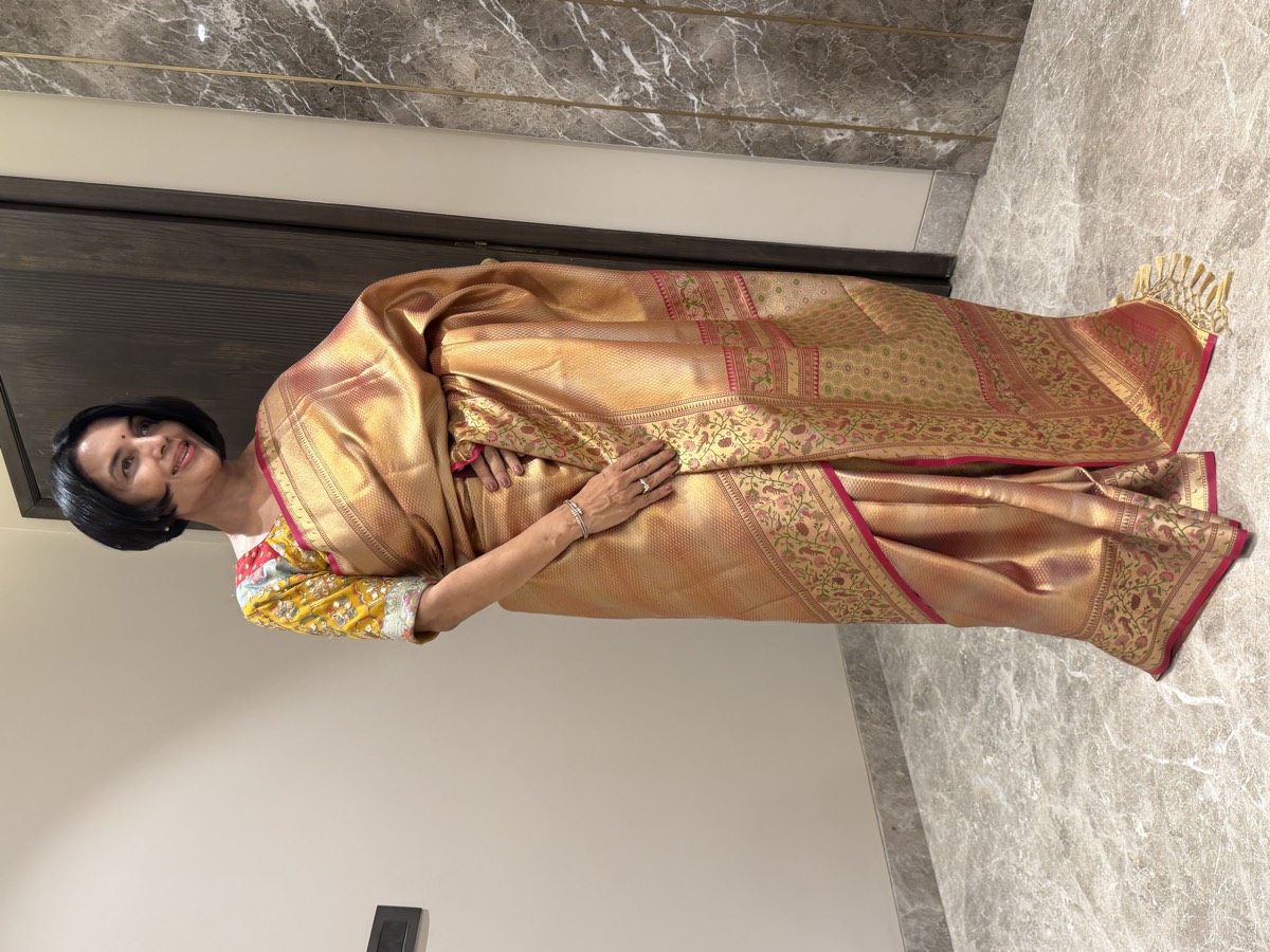 Gold Tissue Kanjeewaram Silk Saree — Reversible, Pure Zari — Kanjeewaram, Tissue Silk, Kanchipuram, Tamil Nadu, view 4