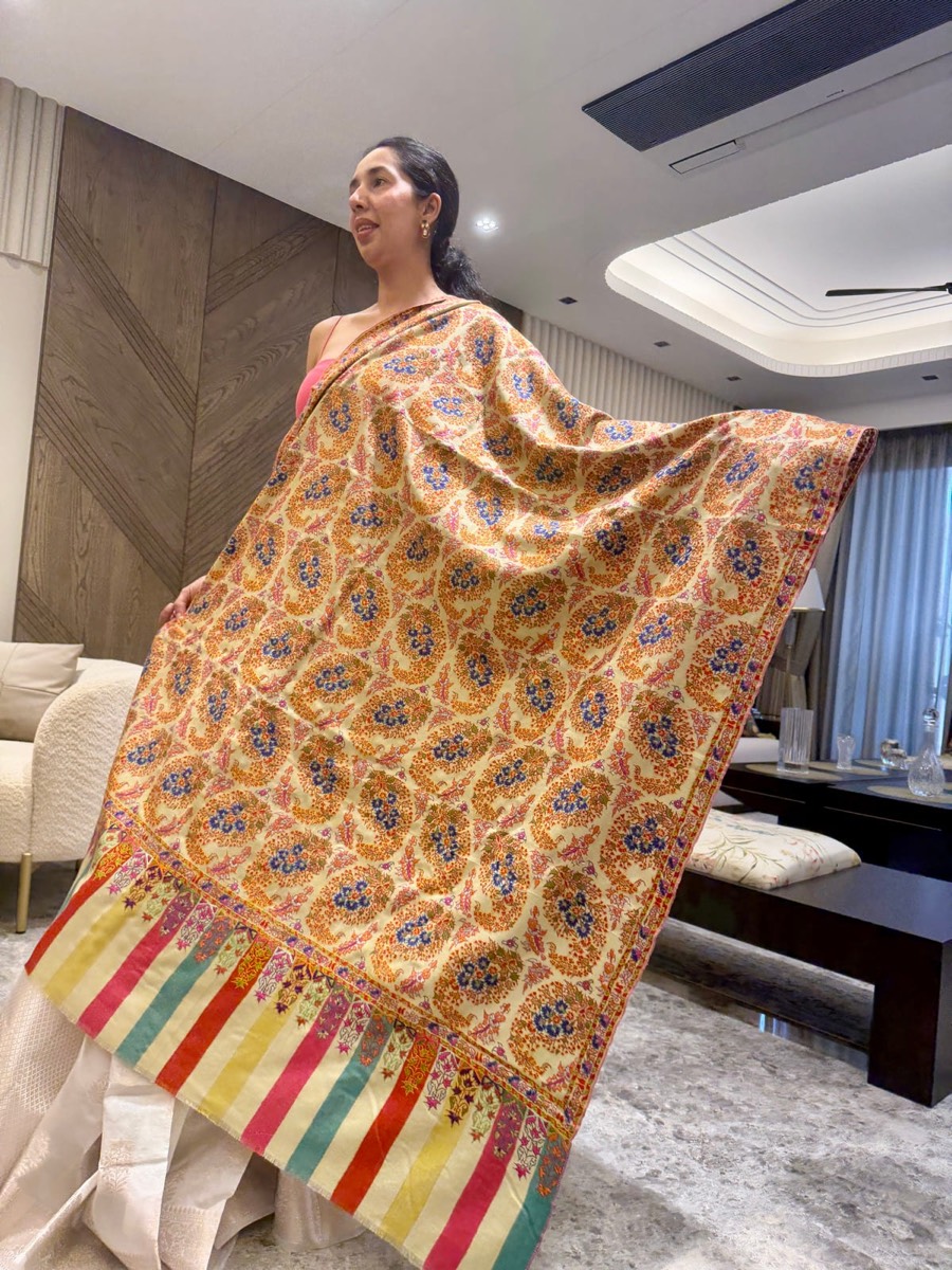 Handwoven Kani Shawl with Sozni Needlework — Kani, Pashmina, Kashmir, view 2