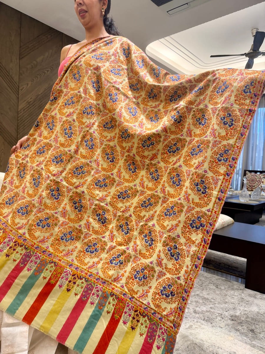 Handwoven Kani Shawl with Sozni Needlework — Kani, Pashmina, Kashmir, view 3