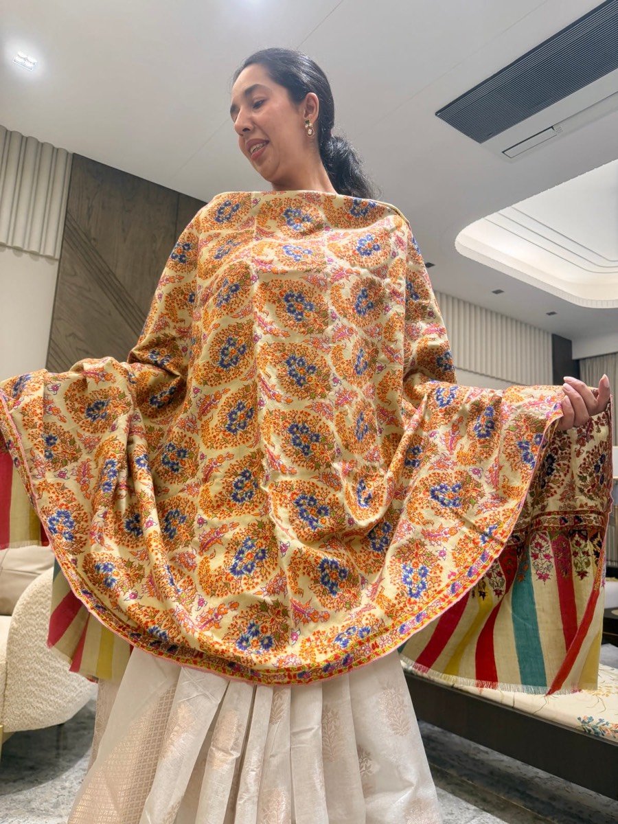 Handwoven Kani Shawl with Sozni Needlework — Kani, Pashmina, Kashmir, view 4