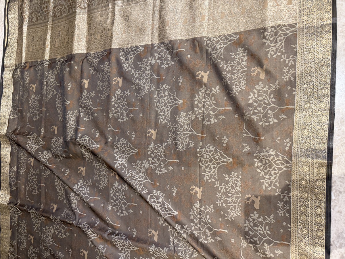 Olive Grey Twill Silk Tanchoi Banarasi Saree — Tree of Life — Banarasi, Twill Silk, Varanasi, Uttar Pradesh, view 10