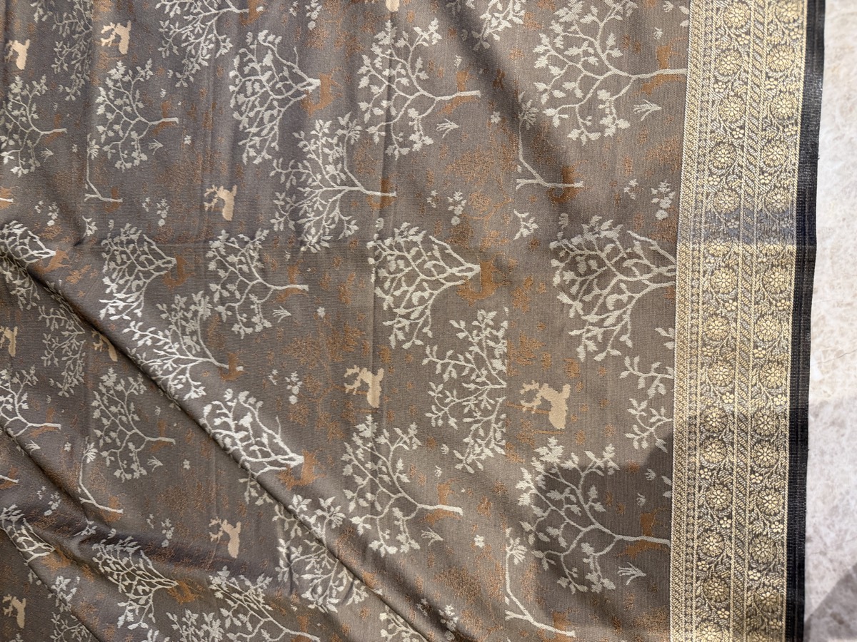 Olive Grey Twill Silk Tanchoi Banarasi Saree — Tree of Life — Banarasi, Twill Silk, Varanasi, Uttar Pradesh, view 12