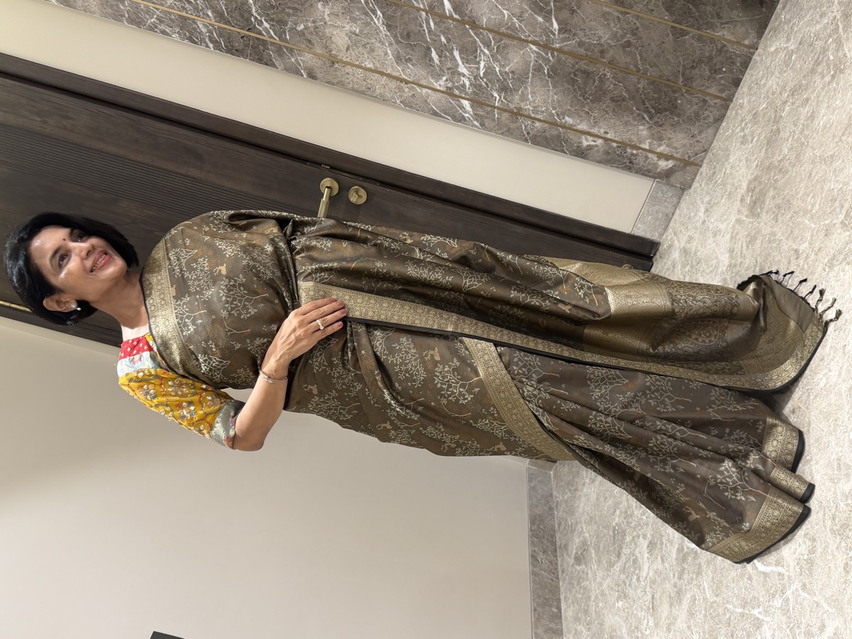 Olive Grey Twill Silk Tanchoi Banarasi Saree — Tree of Life — Banarasi, Twill Silk, Varanasi, Uttar Pradesh, view 3
