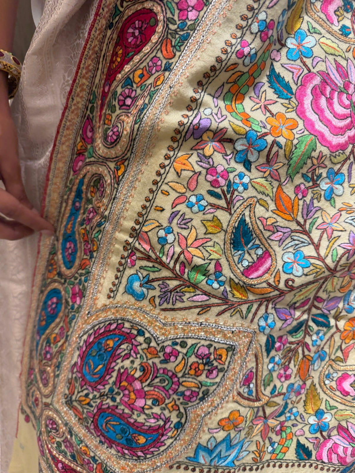 Ladies Pure Pashmina Chashme Bulbul Hand Embroidered Shawl with Tilla Koniyas — Hand Woven, Pure Pashmina, Kashmir, view 11