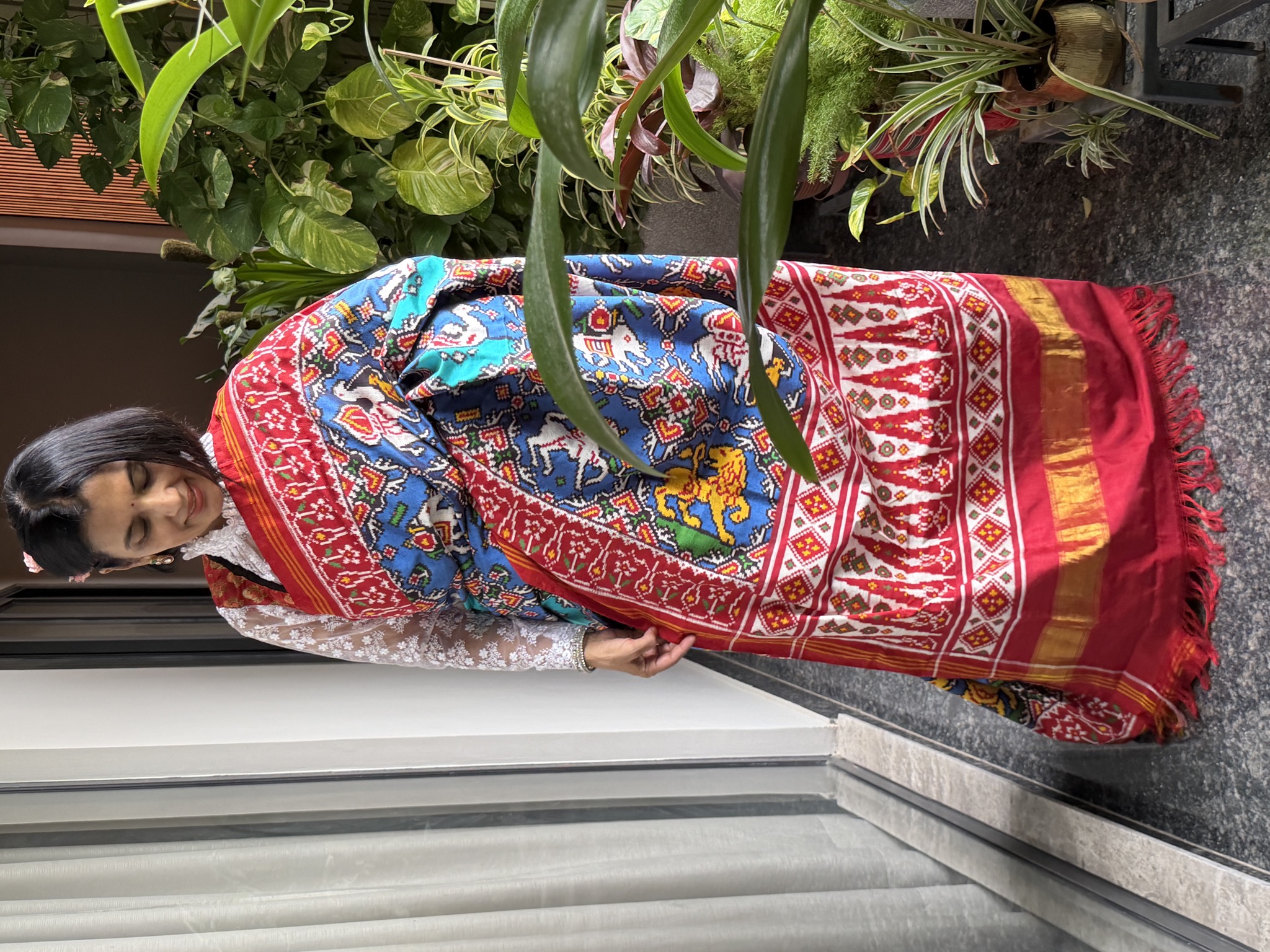 Double Ikat Patan Patola Silk Saree in Red & Blue — Animal Bhat — Patan Patola, Pure Silk, Patan, Gujarat, view 4