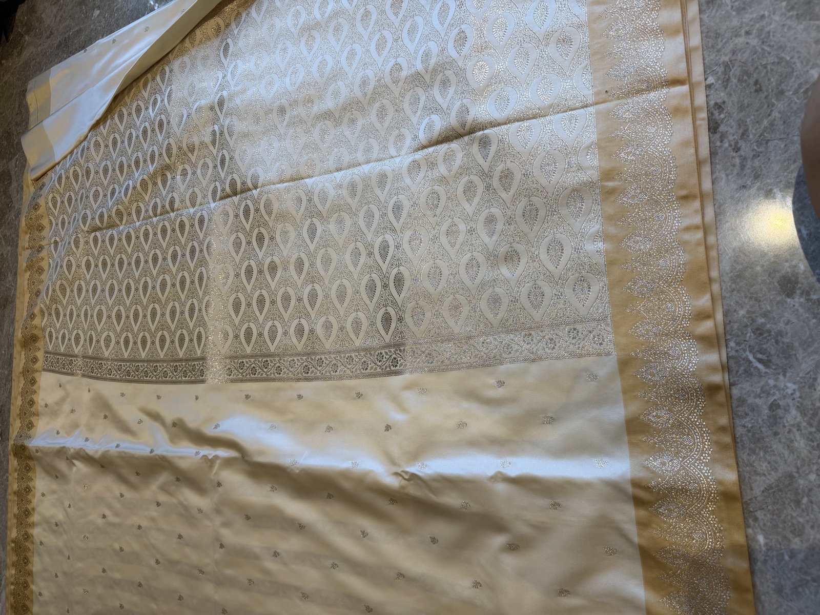Pearl Mushroo Silk Banarasi Saree with Scallop Border — Banarasi, Mushroo Silk, Varanasi, Uttar Pradesh, view 10