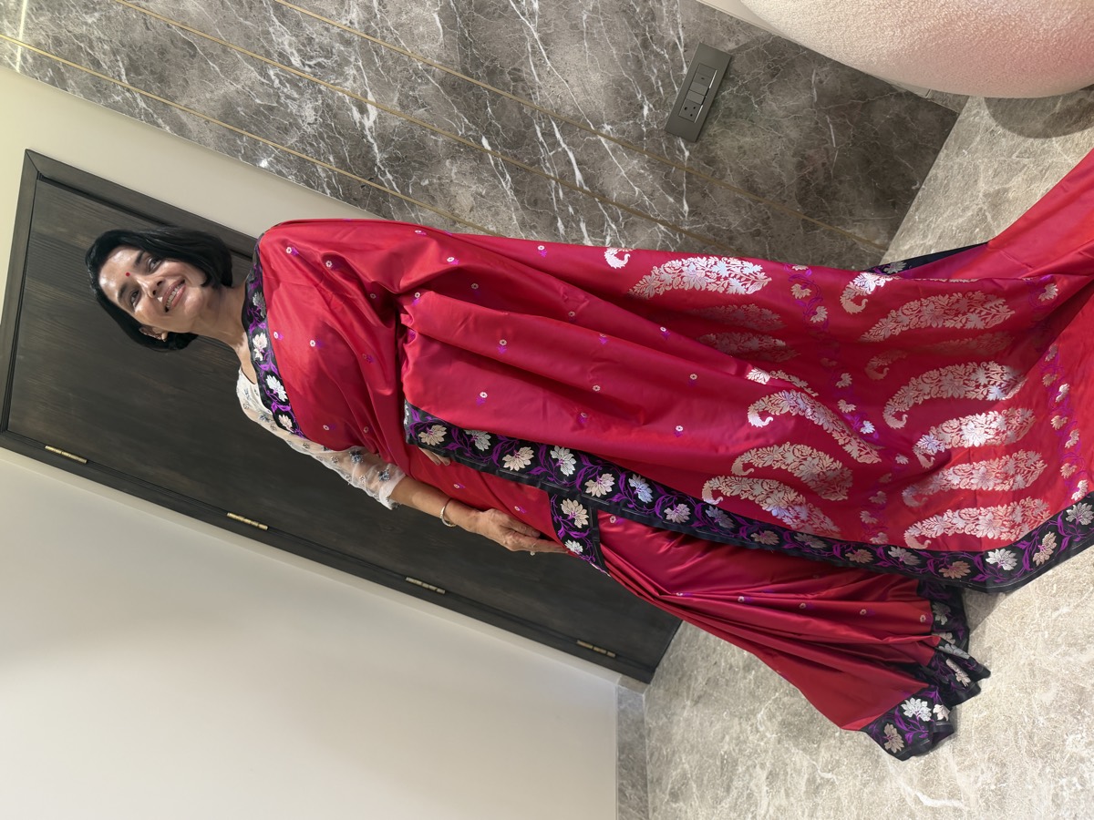 Red Mushroo Silk Handloom Banarasi Saree with Black Contrast Border — Banarasi, Mushroo Silk, Varanasi, Uttar Pradesh, view 2