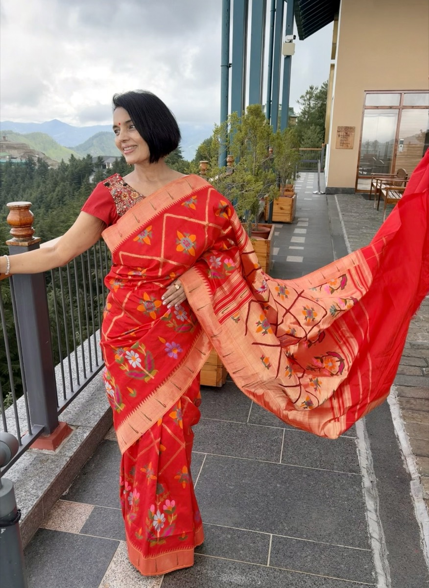 Red Pure Silk Jamdani Paithani Saree with Animal Motif Pallu — Paithani, Pure Silk, Yeola, Maharashtra, view 4