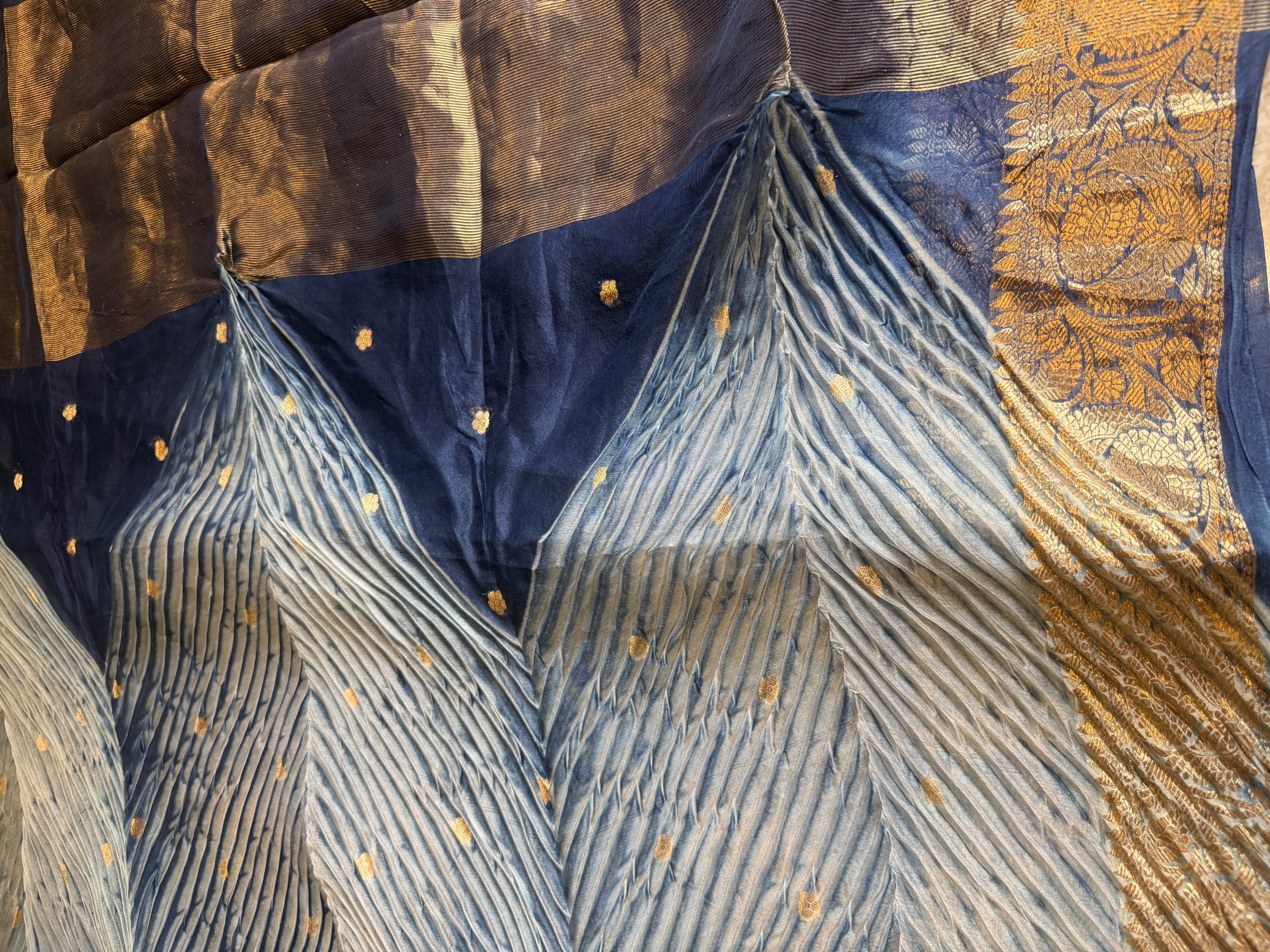 Half & Half Hand Tie-Dye Shibori Silk Banarasi Saree — Banarasi, Silk, Varanasi, Uttar Pradesh, view 12